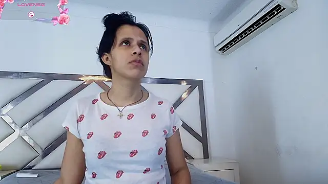 mitzukywinteer online show from 4, 3, 2026