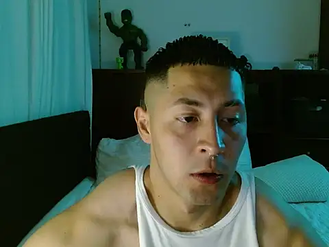 Snapshot of Spilios_low chatting on 5, 7, 2026 Spilios low online show from 5, 7, 2026