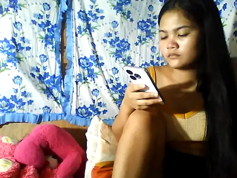 Snapshot of PinaySkinnyJust18 chatting on 3, 7, 2026 PinaySkinnyJust18 online show from 3, 7, 2026