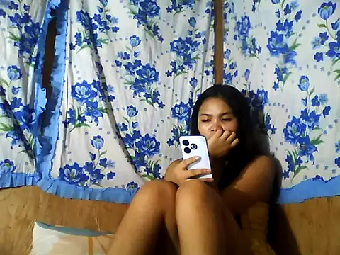 Snapshot of PinaySkinnyJust18 chatting on 5, 7, 2026 PinaySkinnyJust18 online show from 5, 7, 2026