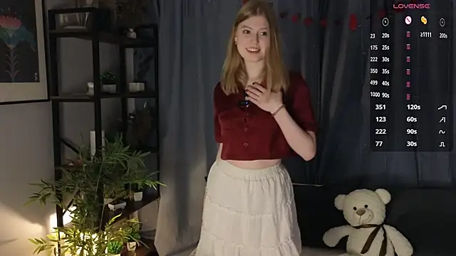 Snapshot of LanaRoxxy chatting on 13, 2, 2026 LanaRoxxy online show from 13, 2, 2026