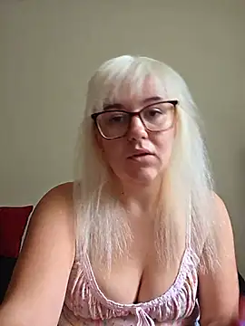 Snapshot of Ashlovescannabis chatting on 18, 7, 2026 Ashlovescannabis online show from 18, 7, 2026