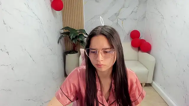 Qetsyah tf online show from 22, 2, 2026