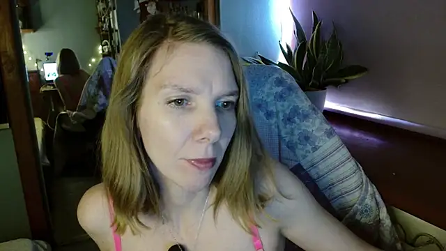 Snapshot of Daisy_Lovely chatting on 24, 4, 2026 Daisy Lovely online show from 24, 4, 2026