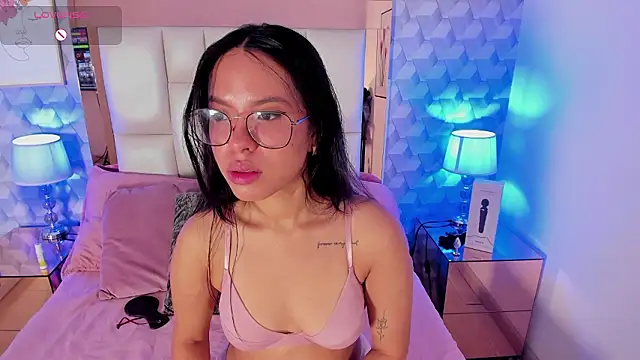 Snapshot of Rose_Allure chatting on 13, 2, 2026 Rose Allure online show from 13, 2, 2026