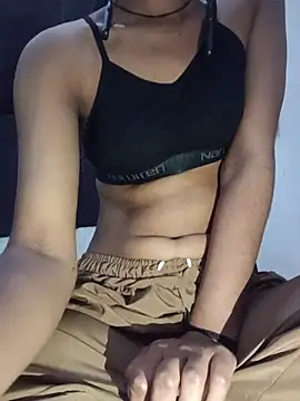 Snapshot of muskan-143 chatting on 28, 2, 2026 muskan-143 online show from 28, 2, 2026