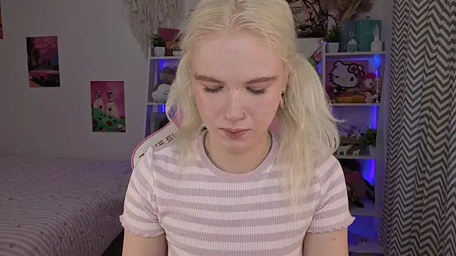 Snapshot of Mia_WaterFall chatting on 16, 5, 2026 Mia WaterFall online show from 16, 5, 2026