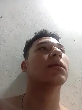 Snapshot of adre-69 chatting on 28, 3, 2026 adre-69 online show from 28, 3, 2026