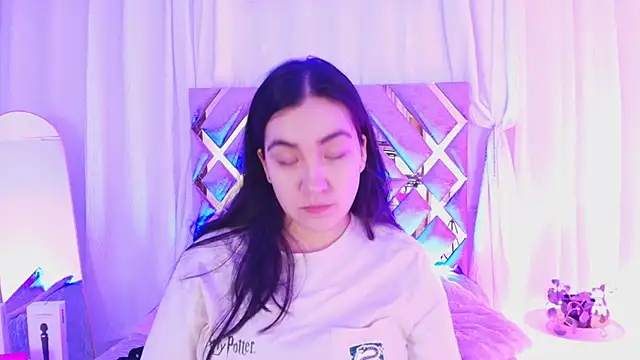 Snapshot of KathiaJenner chatting on 28, 6, 2026 KathiaJenner online show from 28, 6, 2026