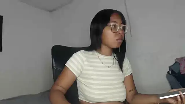 Snapshot of girl_sexy27 chatting on 25, 2, 2026 girl sexy27 online show from 25, 2, 2026