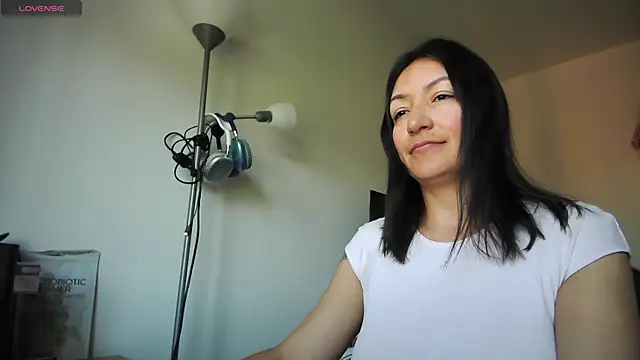 Snapshot of Yulian_Milf chatting on 28, 5, 2026 Yulian Milf online show from 28, 5, 2026