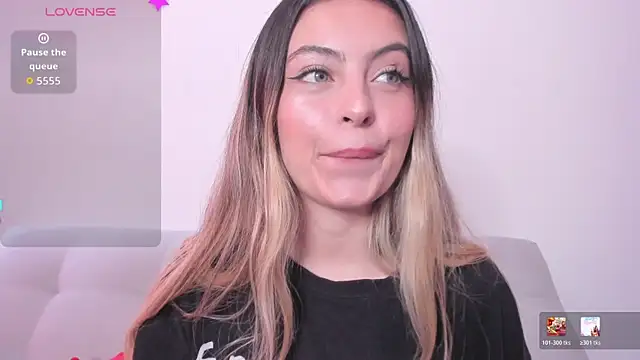 Snapshot of Fernanda_aaaa chatting on 11, 5, 2026 Fernanda aaaa online show from 11, 5, 2026