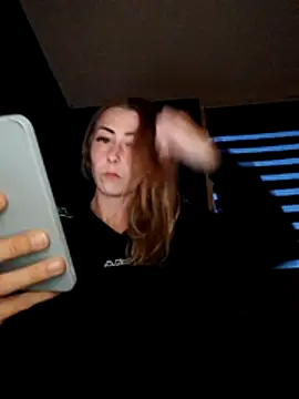 dewimp1 online show from 22, 4, 2026