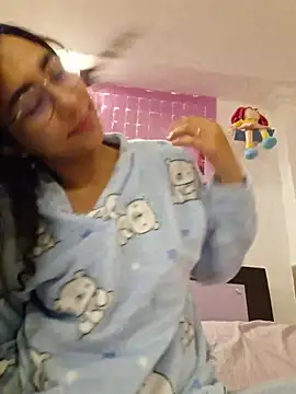 Snapshot of scarlett25__ chatting on 9, 2, 2026 scarlett25 online show from 9, 2, 2026