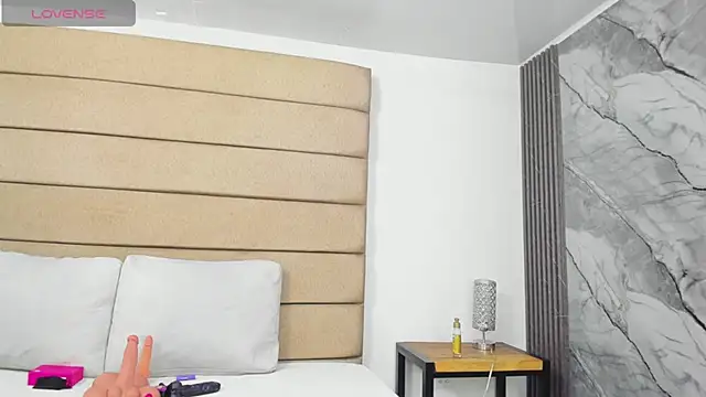 ely brown  online show from 11, 4, 2026