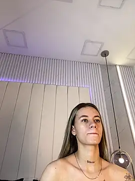 Snapshot of JuliaColemann chatting on 4, 2, 2026 JuliaColemann online show from 4, 2, 2026