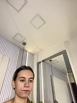 JuliaColemann online show from 10, 5, 2026