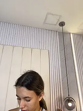 JuliaColemann online show from 24, 5, 2026