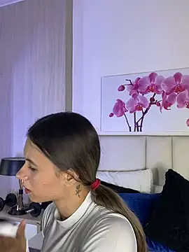 Snapshot of JuliaColemann chatting on 14, 7, 2026 JuliaColemann online show from 14, 7, 2026