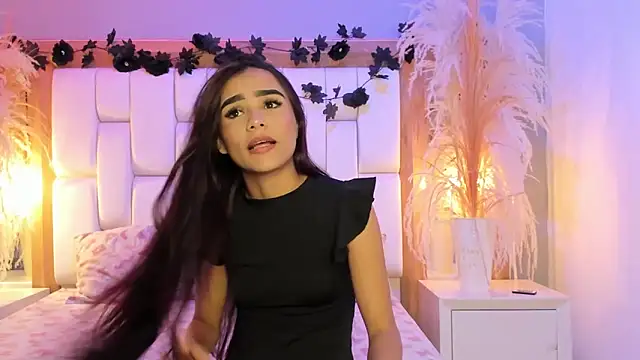 Snapshot of StefanyCondia chatting on 5, 2, 2026 StefanyCondia online show from 5, 2, 2026