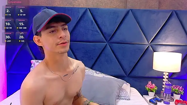 Logan Woods online show from 13, 2, 2026