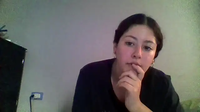 Snapshot of lizzy_luminair chatting on 7, 2, 2026 lizzy luminair online show from 7, 2, 2026