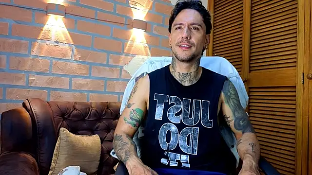 Snapshot of mister_eithan chatting on 25, 2, 2026 mister eithan online show from 25, 2, 2026