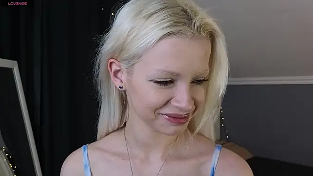 Naomi Demio online show from 2, 4, 2026