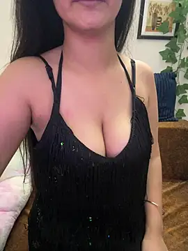 Maahhii online show from 4, 7, 2026