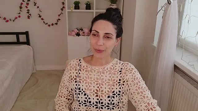 Snapshot of LovelyBeatrice chatting on 26, 5, 2026 LovelyBeatrice online show from 26, 5, 2026