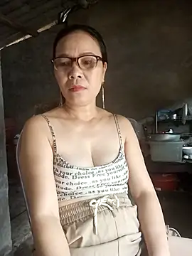 Snapshot of Nuna_689 chatting on 28, 4, 2026 Nuna 689 online show from 28, 4, 2026