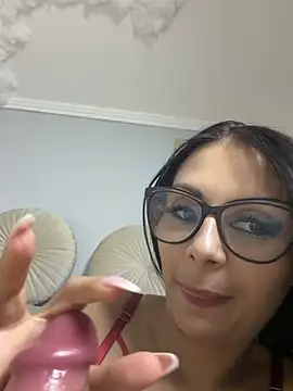 HiddendesireXO01 online show from 16, 7, 2026