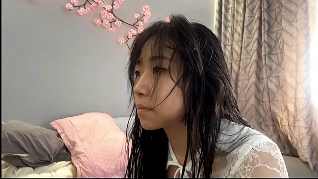 Snapshot of SweetMiaXO chatting on 24, 4, 2026 SweetMiaXO online show from 24, 4, 2026