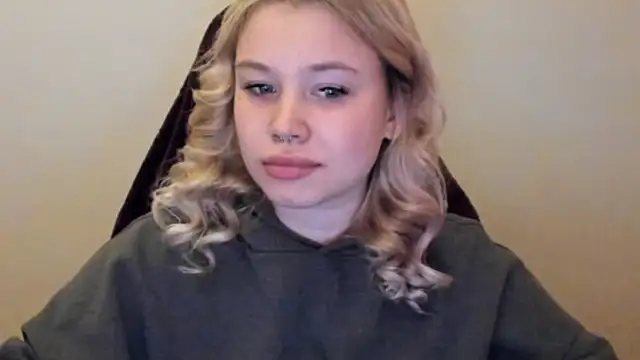 Snapshot of Lulu_Di chatting on 4, 2, 2026 Lulu Di online show from 4, 2, 2026