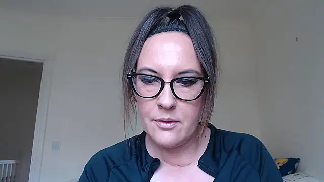 Snapshot of PsychicDominatrix chatting on 7, 7, 2026 PsychicDominatrix online show from 7, 7, 2026