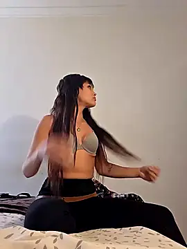 Snapshot of Beebeeyyy chatting on 27, 2, 2026 Beebeeyyy online show from 27, 2, 2026