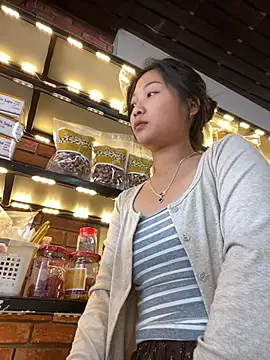 Lyn-be99 online show from 22, 4, 2026