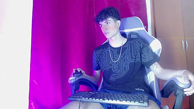 Snapshot of Johnny_cagee_ chatting on 2, 2, 2026 Johnny cagee online show from 2, 2, 2026