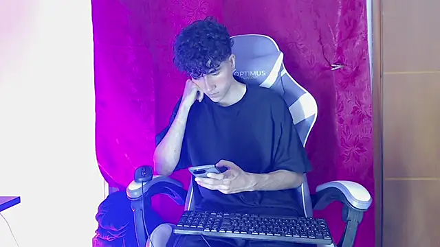 Snapshot of Johnny_cagee_ chatting on 18, 2, 2026 Johnny cagee online show from 18, 2, 2026