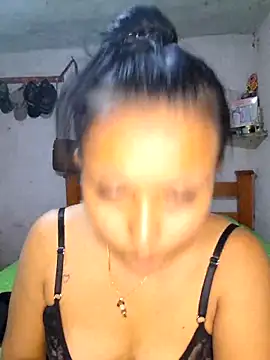 Daniela Cruz  online show from 15, 3, 2026