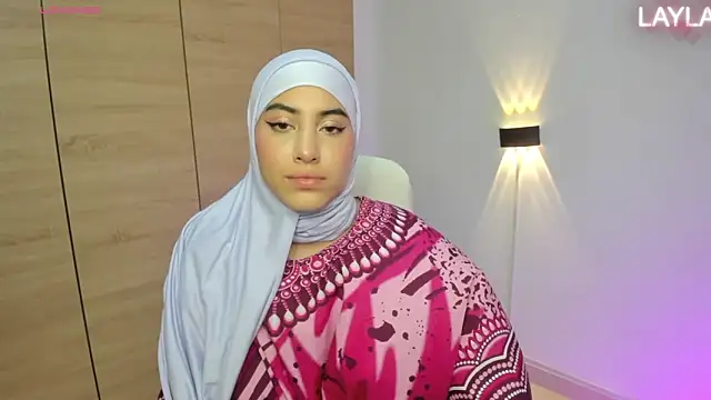 LAY LA  online show from 21, 4, 2026