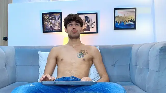 PRETTY COCK1 online show from 25, 3, 2026