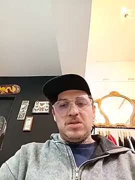 Snapshot of helloandi chatting on 20, 4, 2026 helloandi online show from 20, 4, 2026