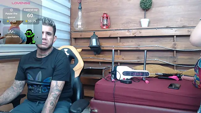 Snapshot of allison_max_tattoo chatting on 25, 2, 2026 allison max tattoo online show from 25, 2, 2026