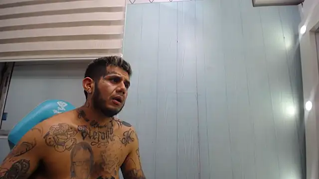 Snapshot of allison_max_tattoo chatting on 2, 3, 2026 allison max tattoo online show from 2, 3, 2026