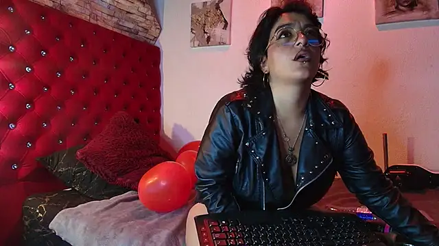 LillithSinclair nom online show from 24, 2, 2026