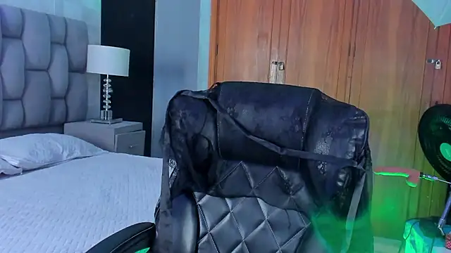 Snapshot of SweetDevil_7 chatting on 2, 2, 2026 SweetDevil 7 online show from 2, 2, 2026