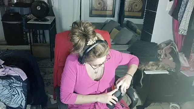 Snapshot of starandsky chatting on 19, 5, 2026 starandsky online show from 19, 5, 2026