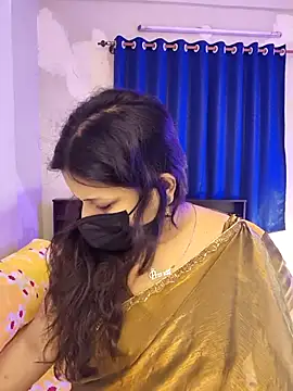 Snapshot of noty_girl2 chatting on 15, 4, 2026 noty girl2 online show from 15, 4, 2026