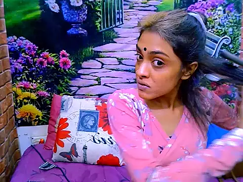 Snapshot of IndianPretty14u2Luv chatting on 13, 7, 2026 IndianPretty14u2Luv online show from 13, 7, 2026